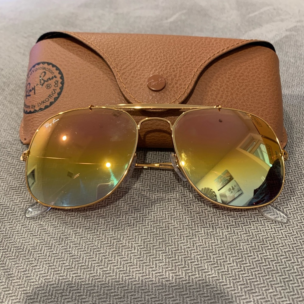 Ray-Ban Mirrored Aviators